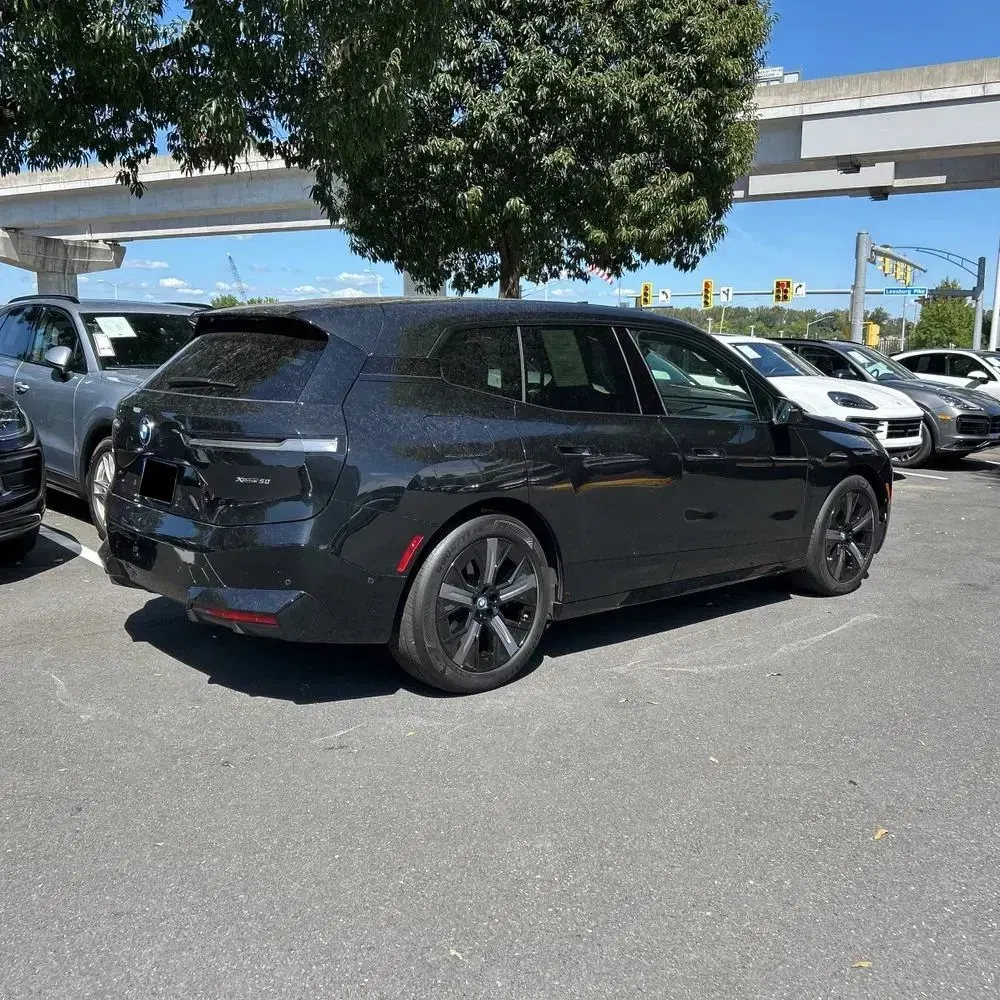 2025 BMW iX xDrive50