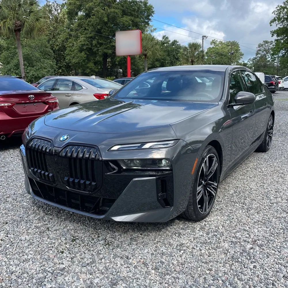 2023 BMW 7-Series 740i
