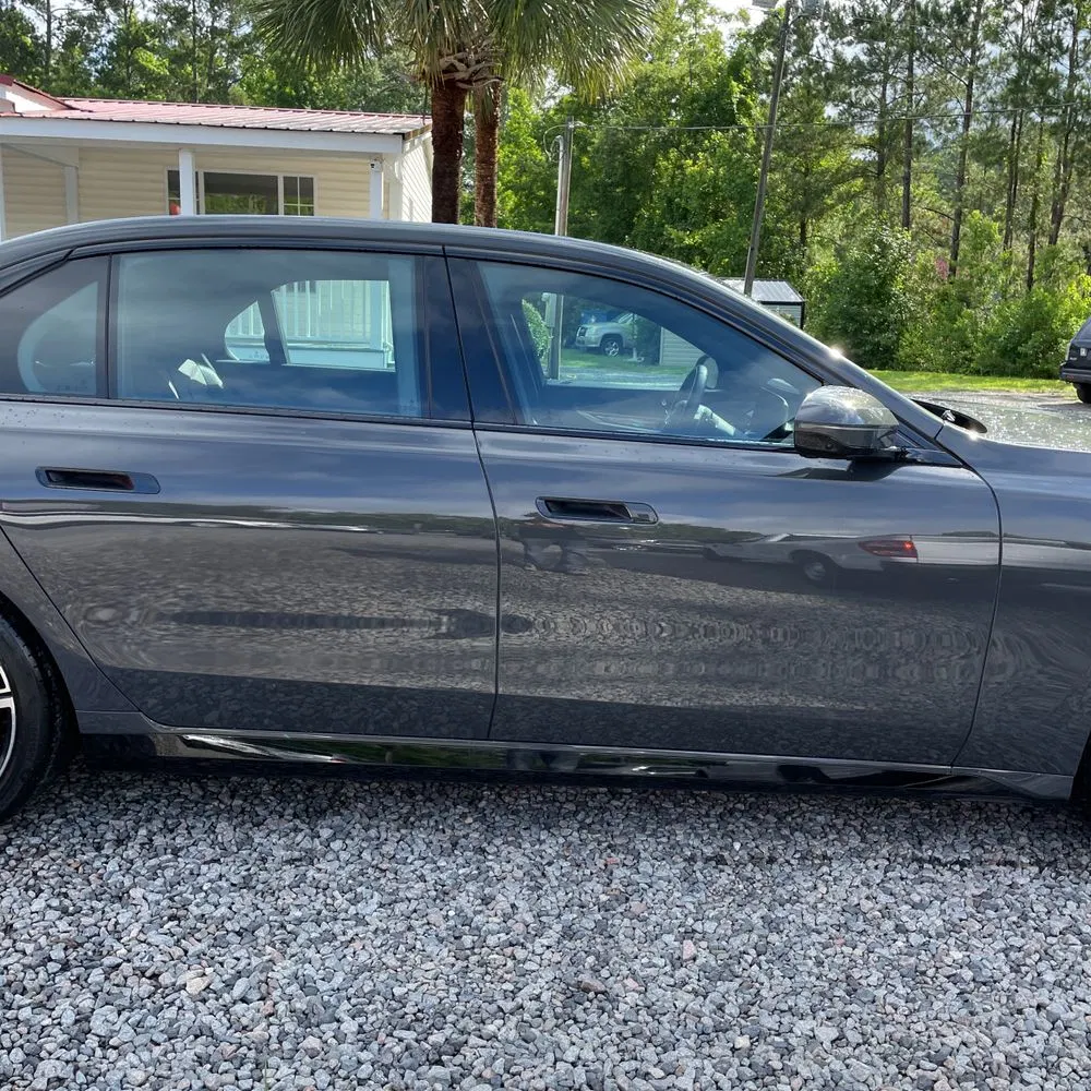 2023 BMW 7-Series 740i