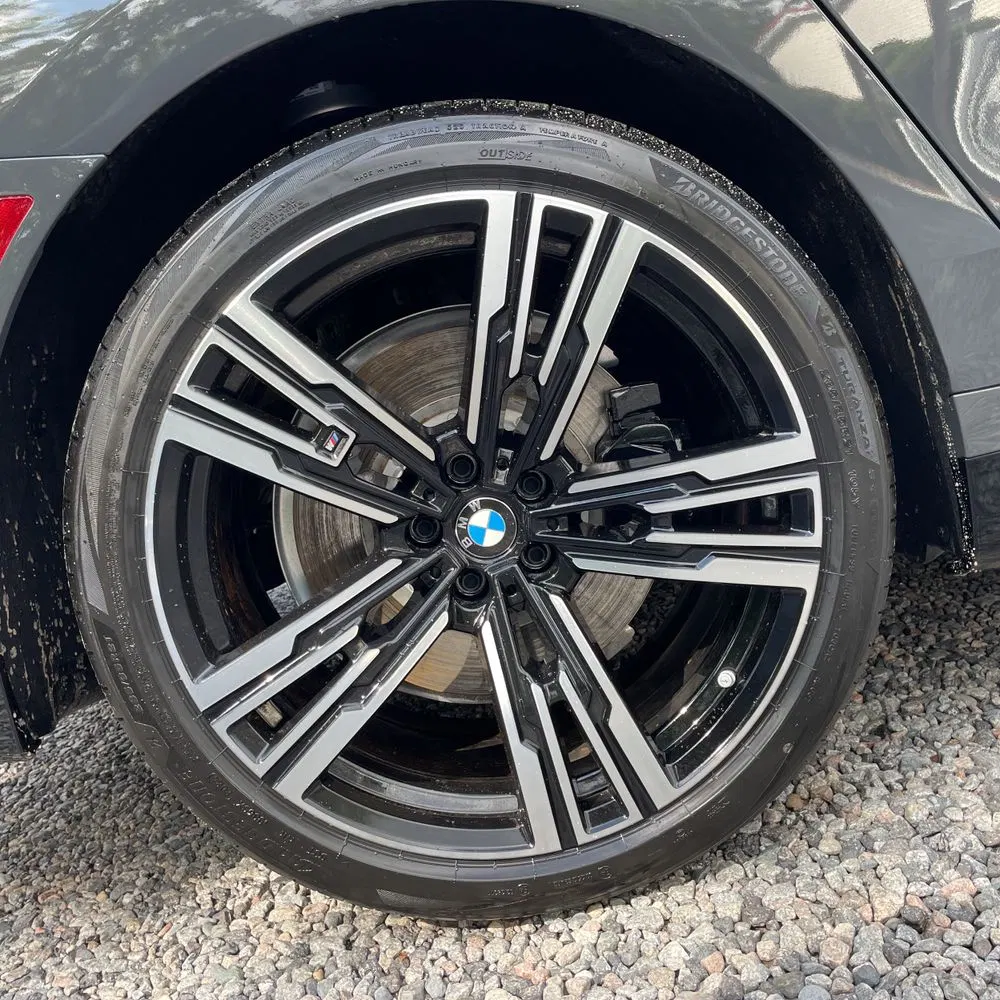 2023 BMW 7-Series 740i