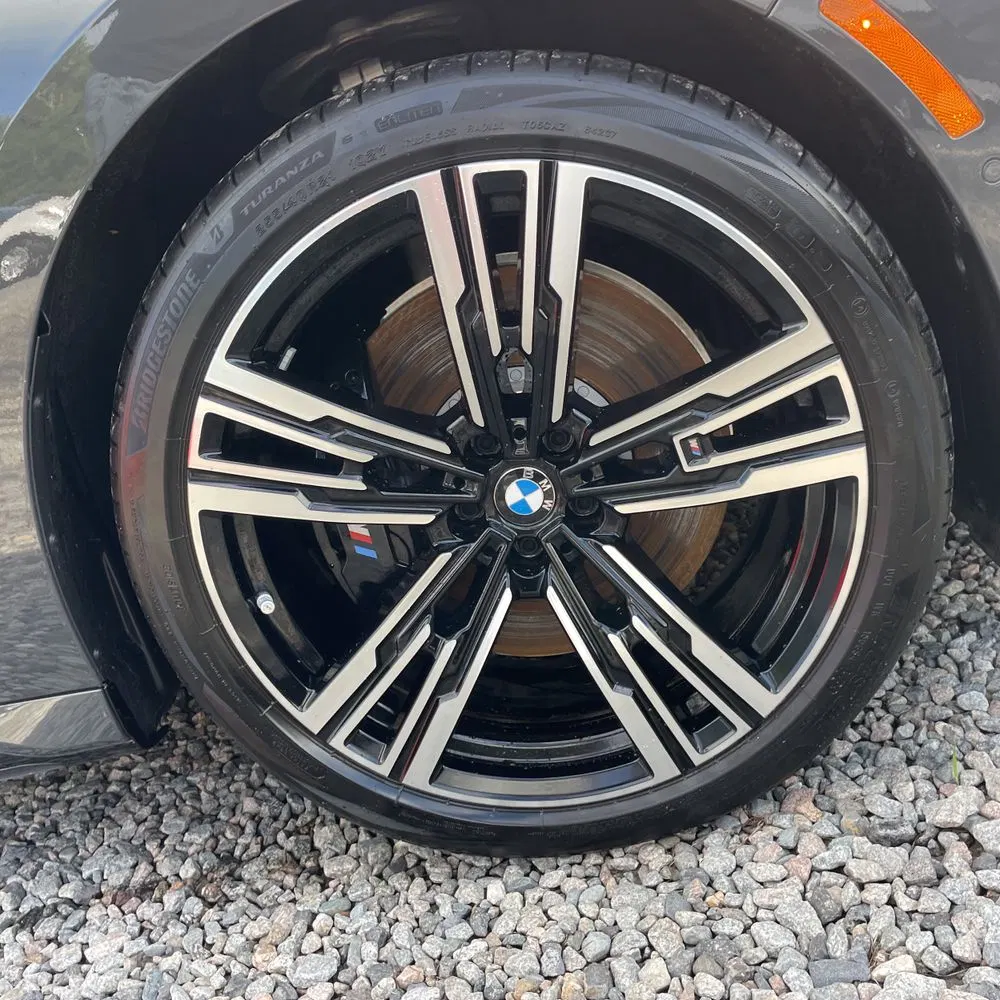 2023 BMW 7-Series 740i