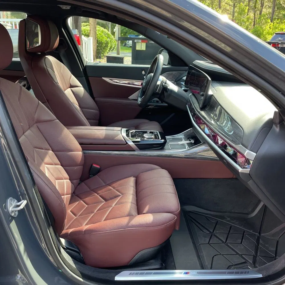 2023 BMW 7-Series 740i
