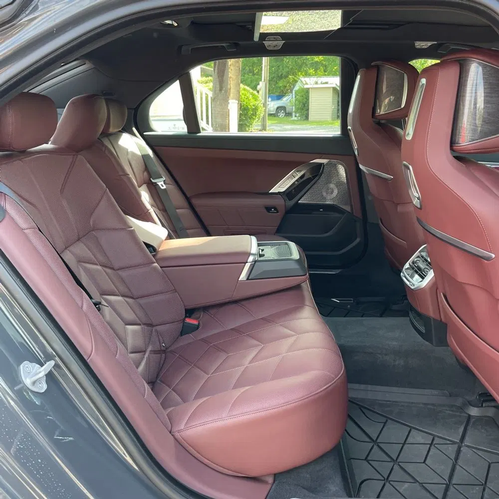 2023 BMW 7-Series 740i