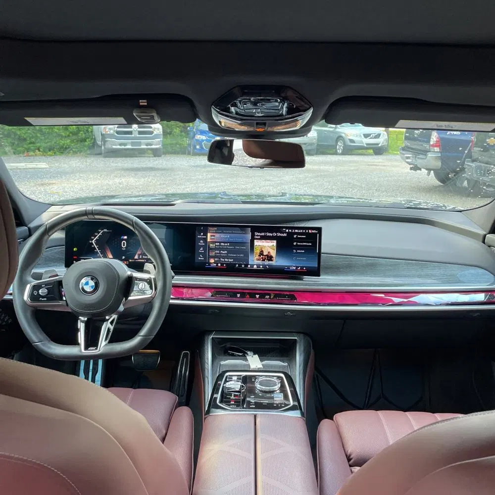 2023 BMW 7-Series 740i