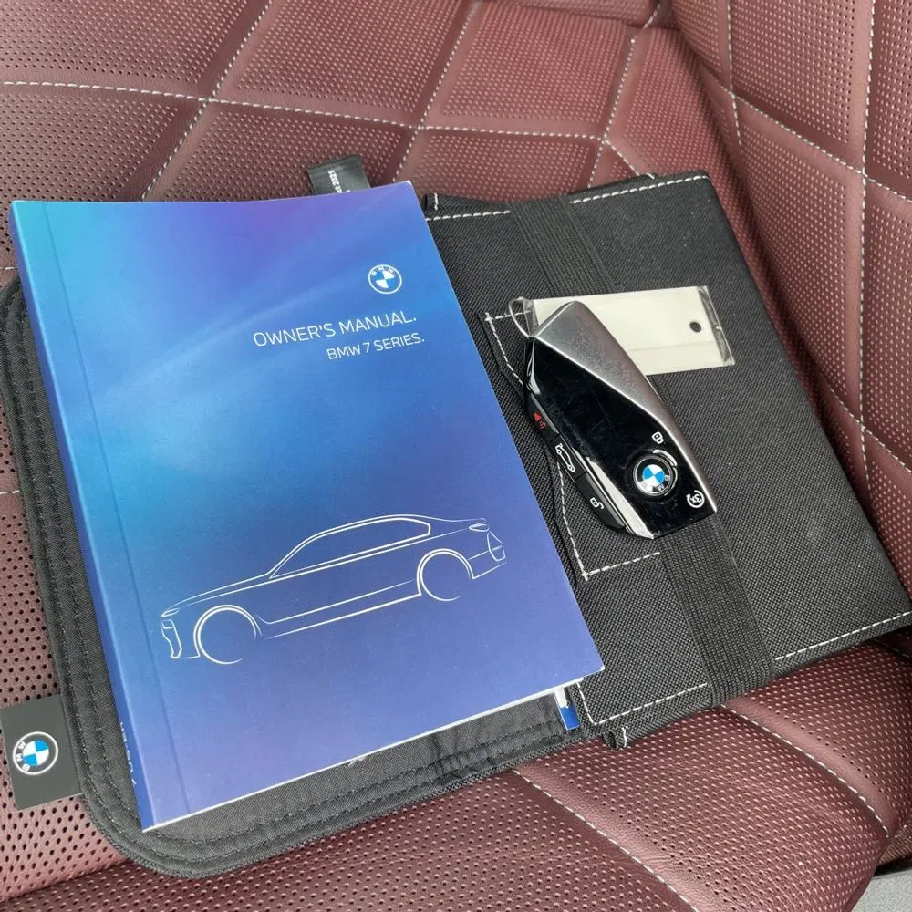 2023 BMW 7-Series 740i