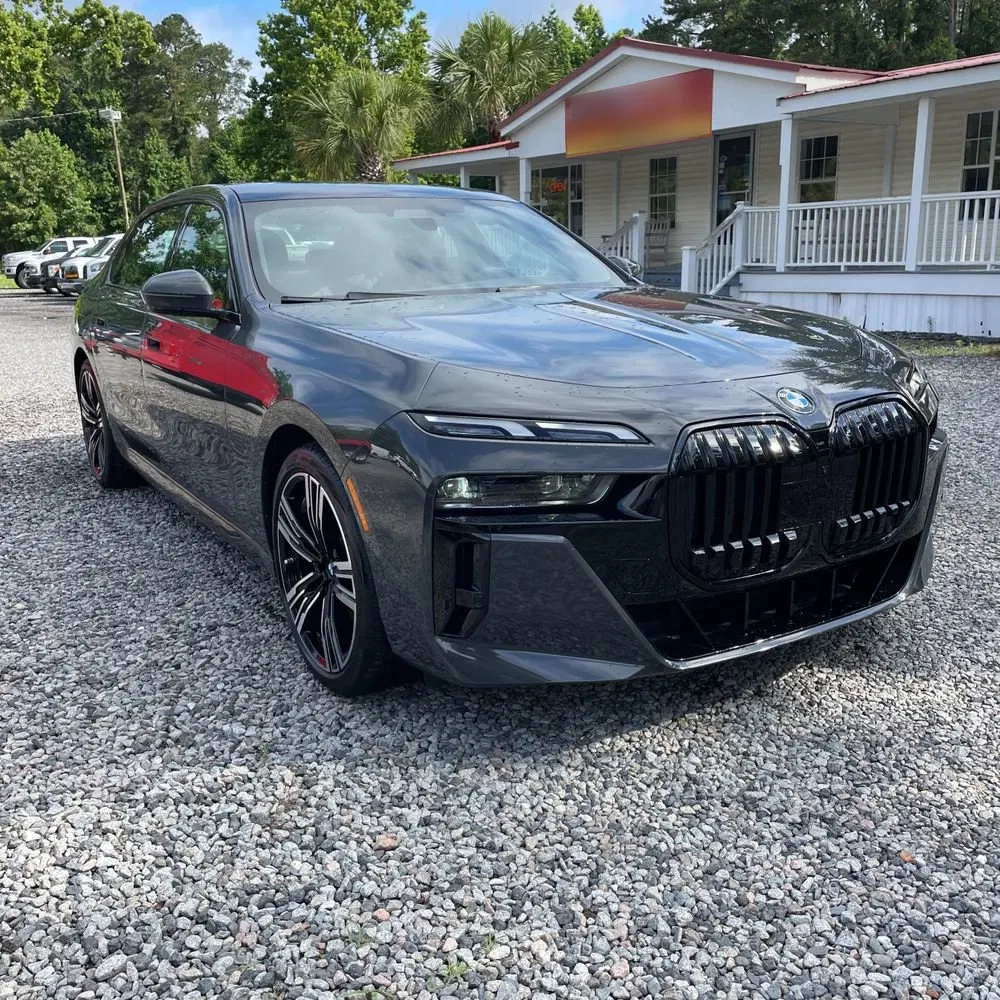 2023 BMW 7-Series 740i