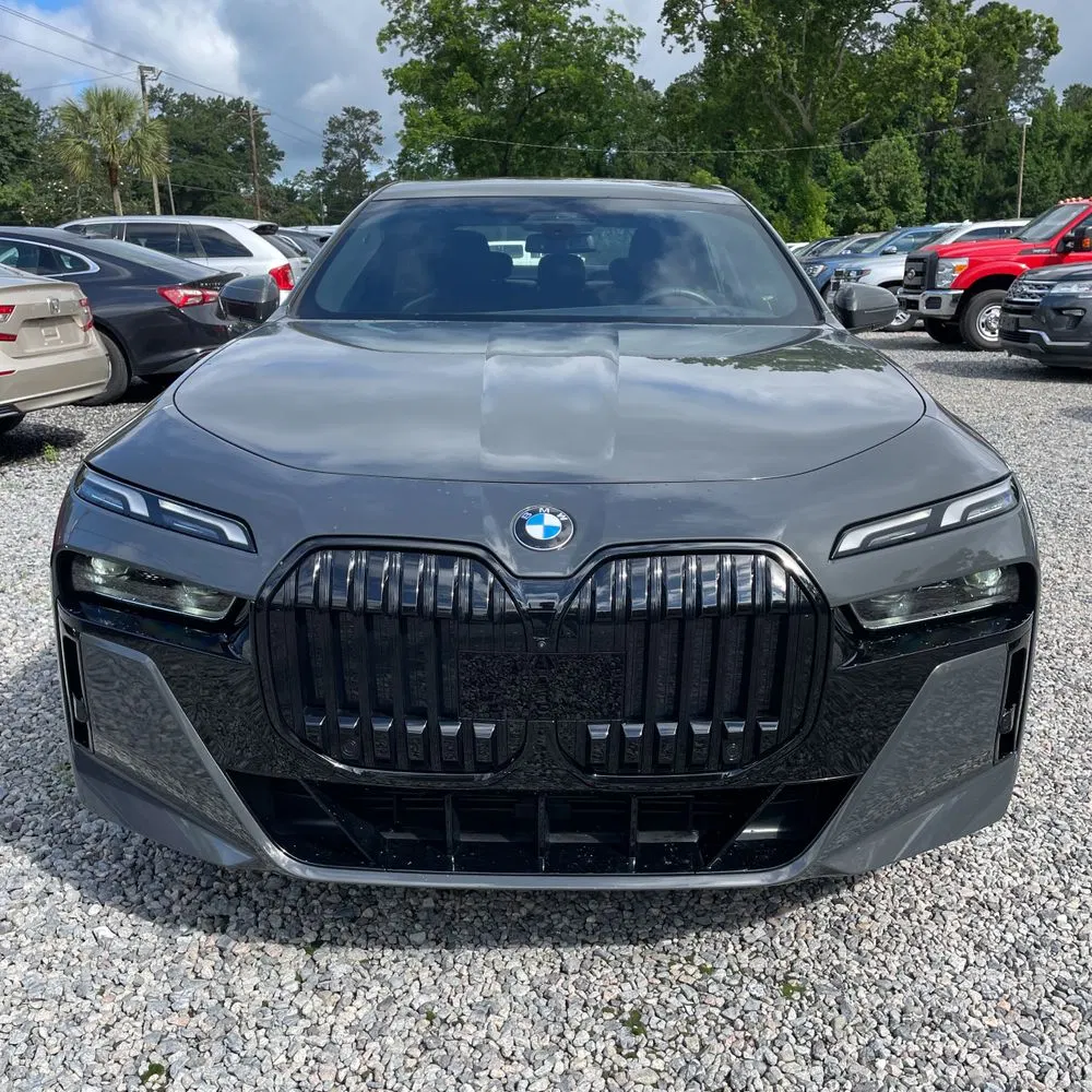 2023 BMW 7-Series 740i