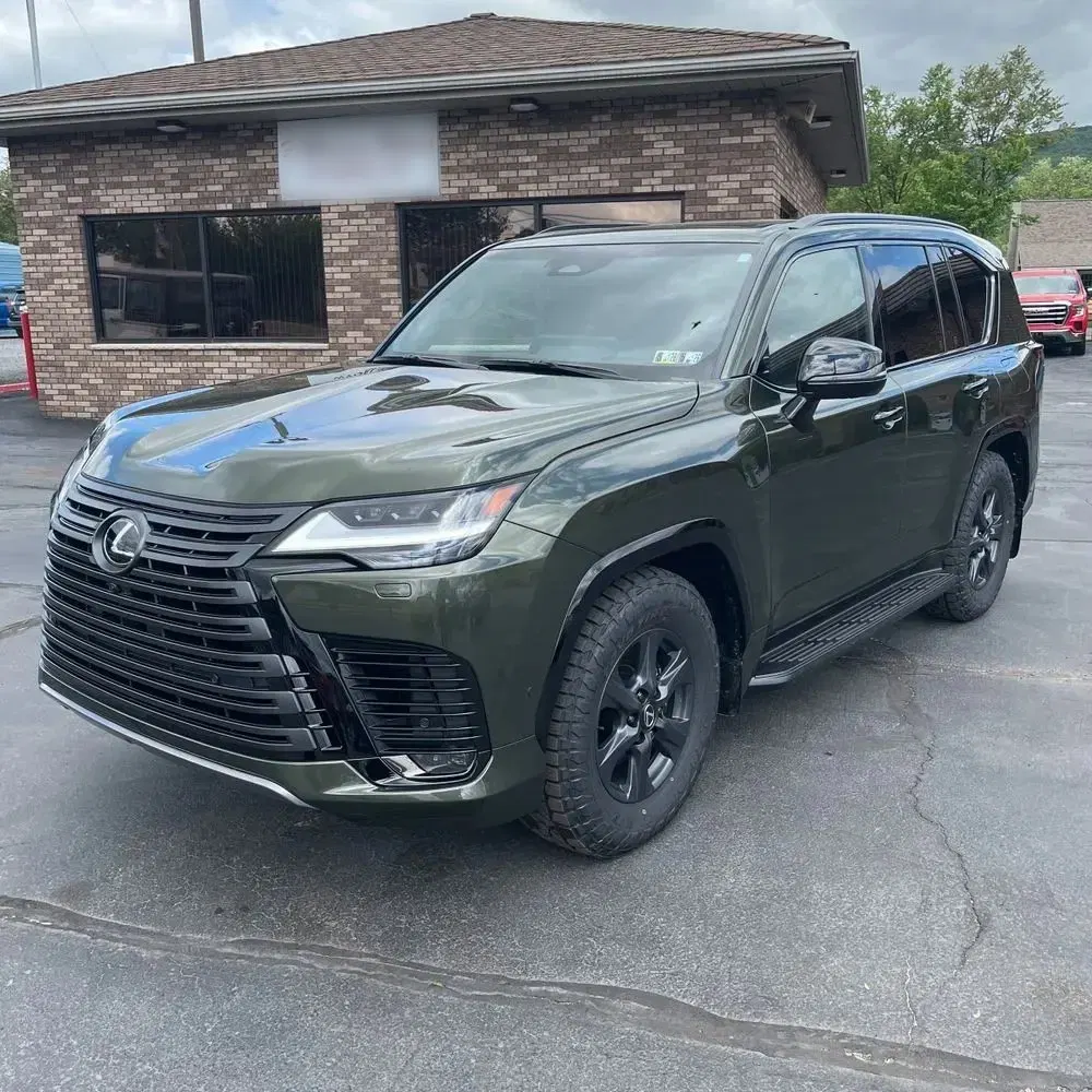 2025 Lexus LX 700h Overtrail