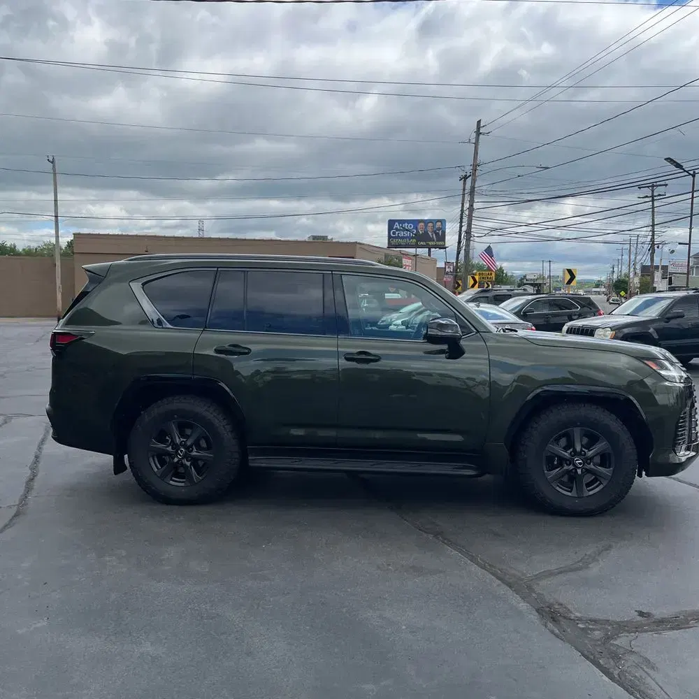 2025 Lexus LX 700h Overtrail