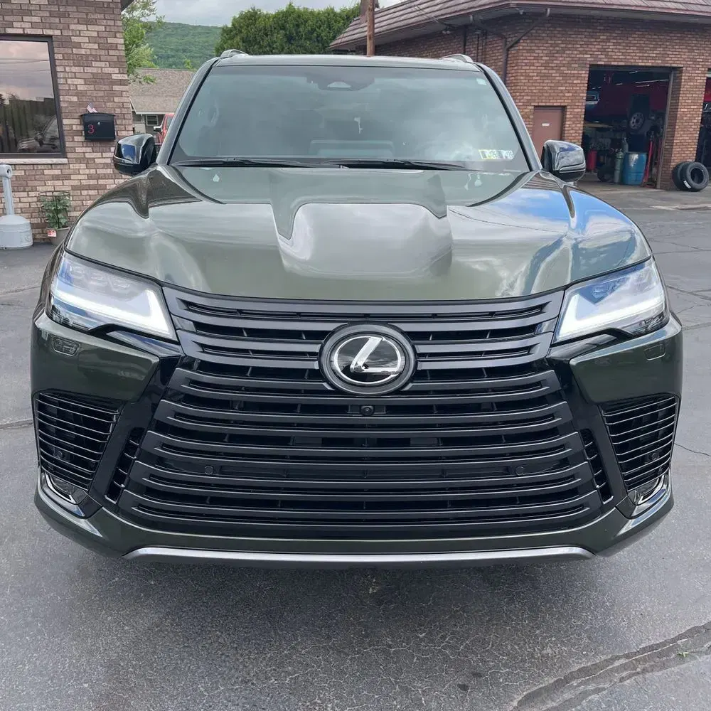 2025 Lexus LX 700h Overtrail