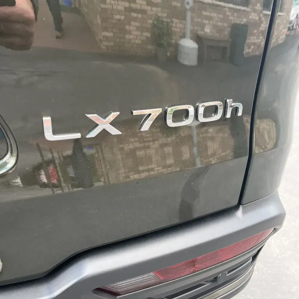 2025 Lexus LX 700h Overtrail