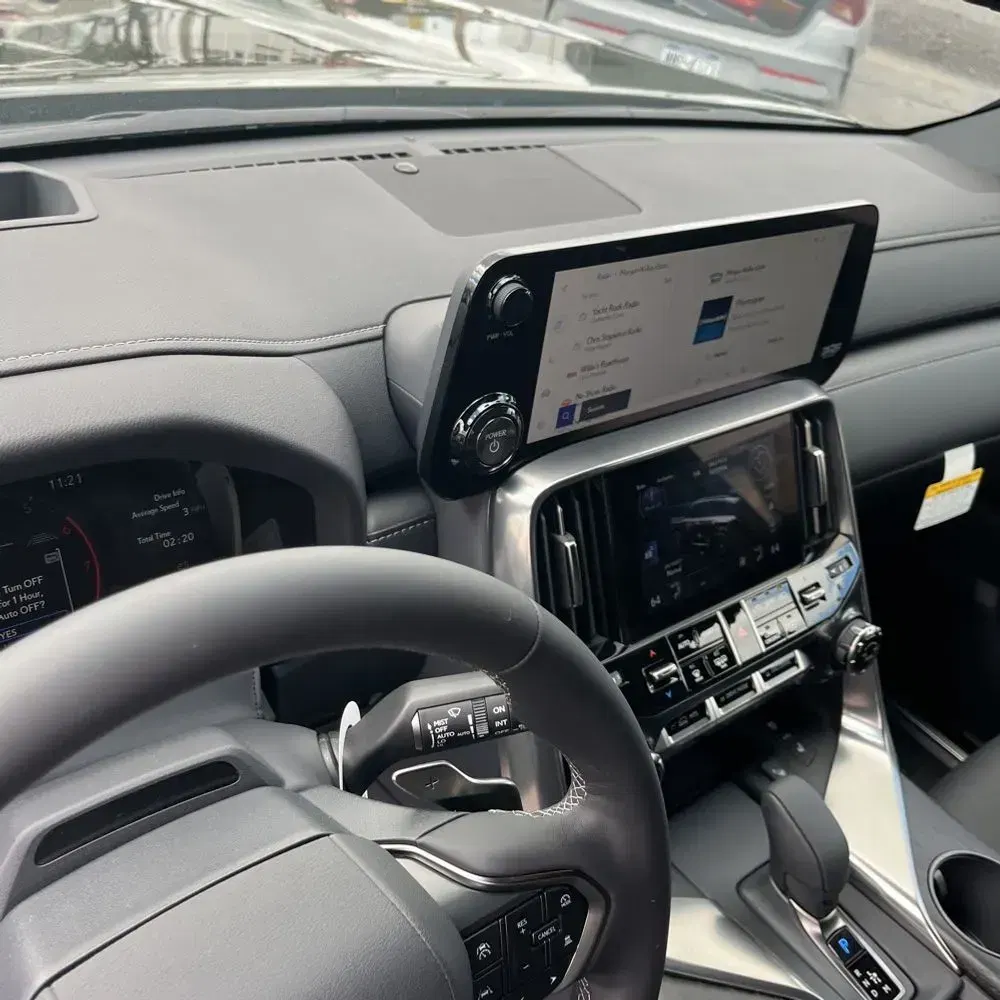2025 Lexus LX 700h Overtrail