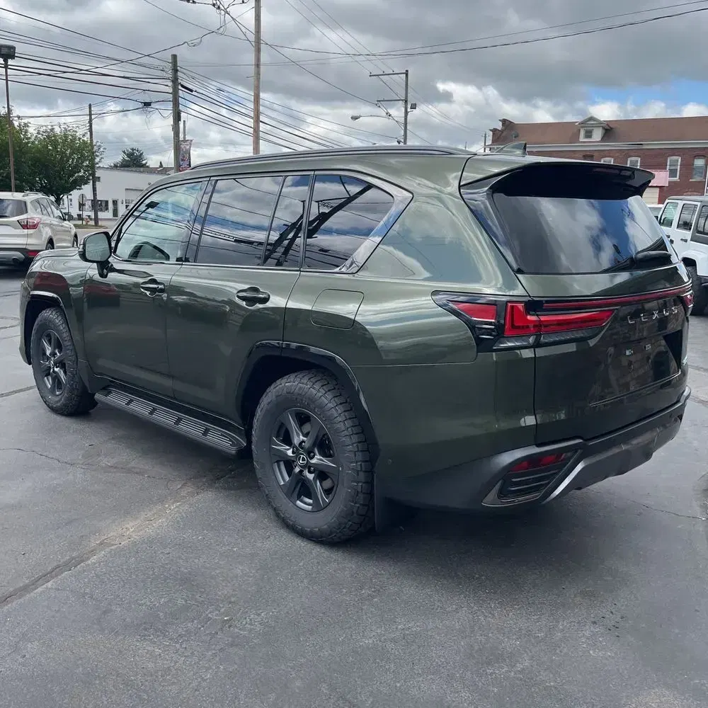 2025 Lexus LX 700h Overtrail