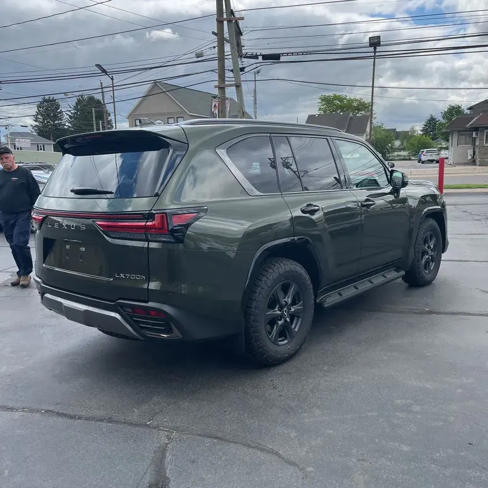 2025 Lexus LX 700h Overtrail