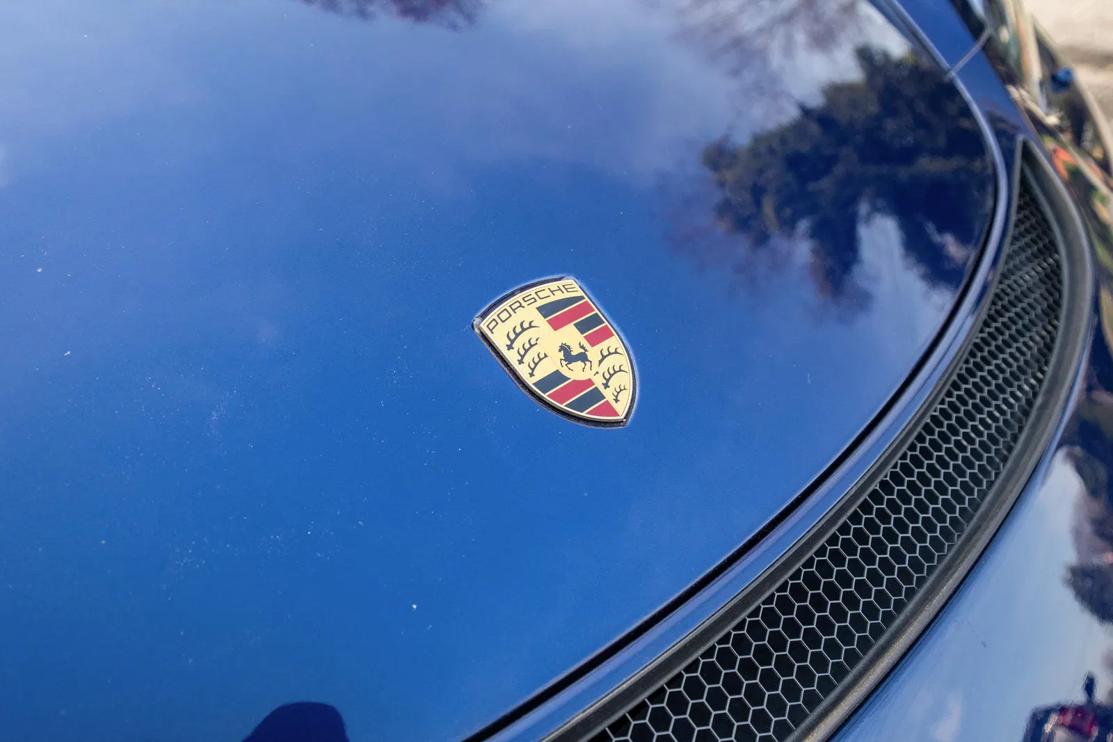 2023 Porsche 718 Cayman GT4 - ~9,900 Miles, 4.0-Liter Flat-6, Carbon Bucket Seats