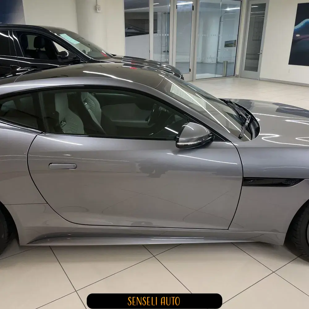 2022 Jaguar F-Type R