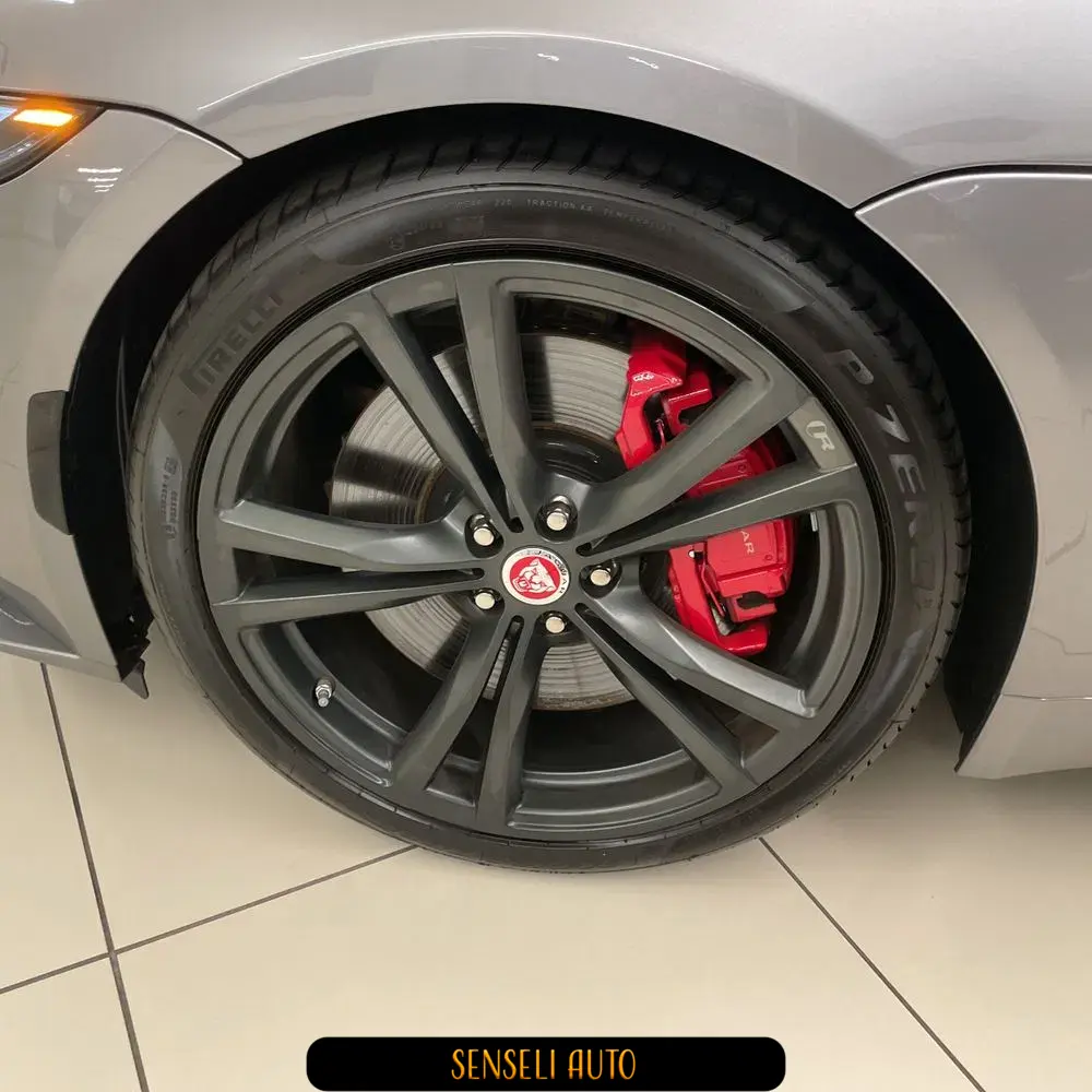 2022 Jaguar F-Type R