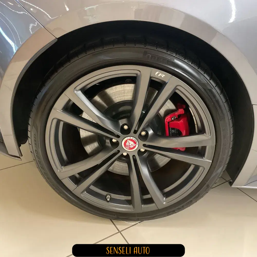 2022 Jaguar F-Type R