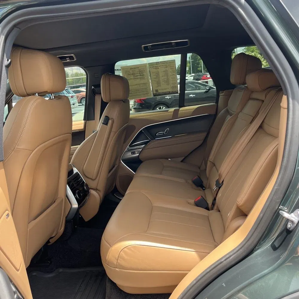 2023 Land Rover Range Rover P530 SE