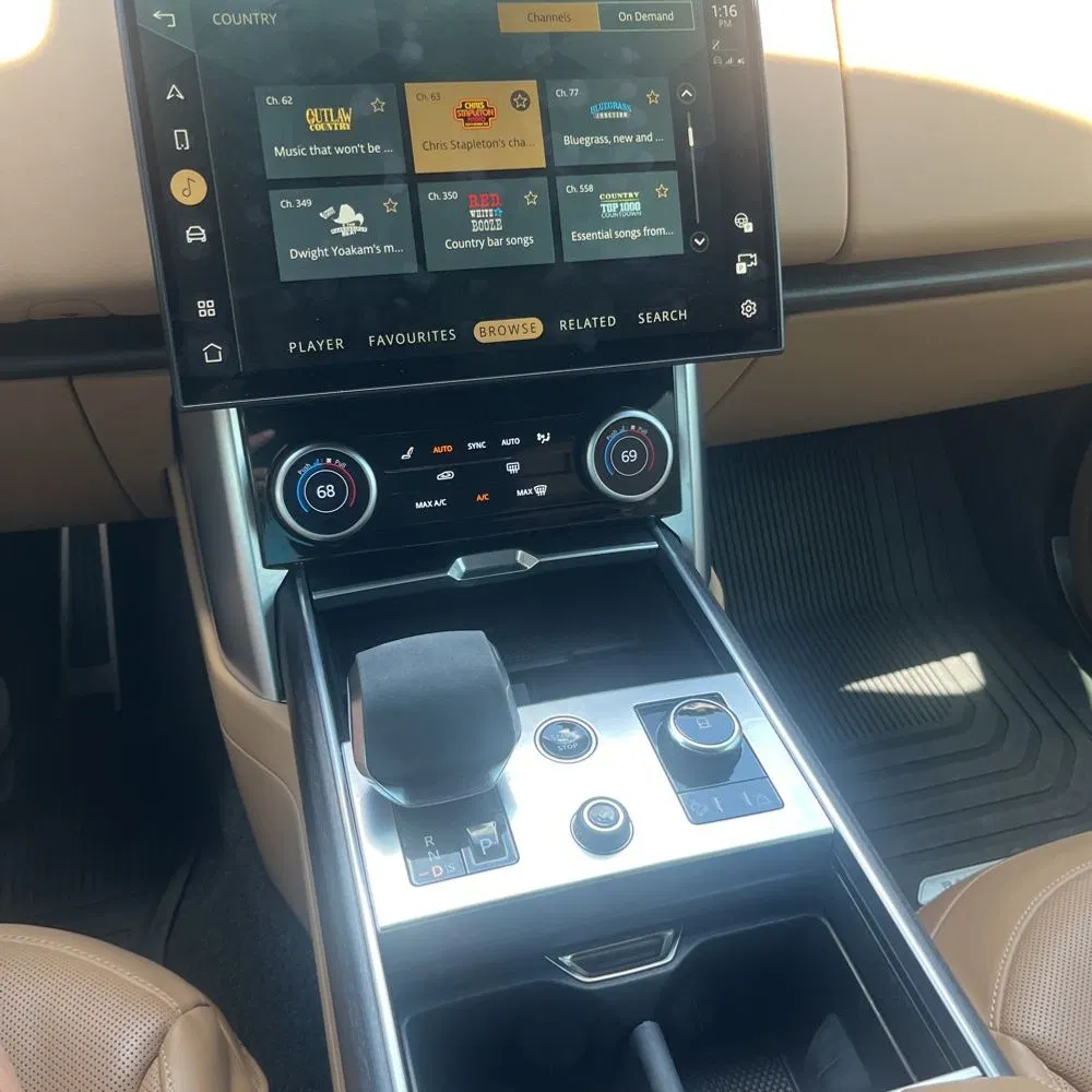 2023 Land Rover Range Rover P530 SE