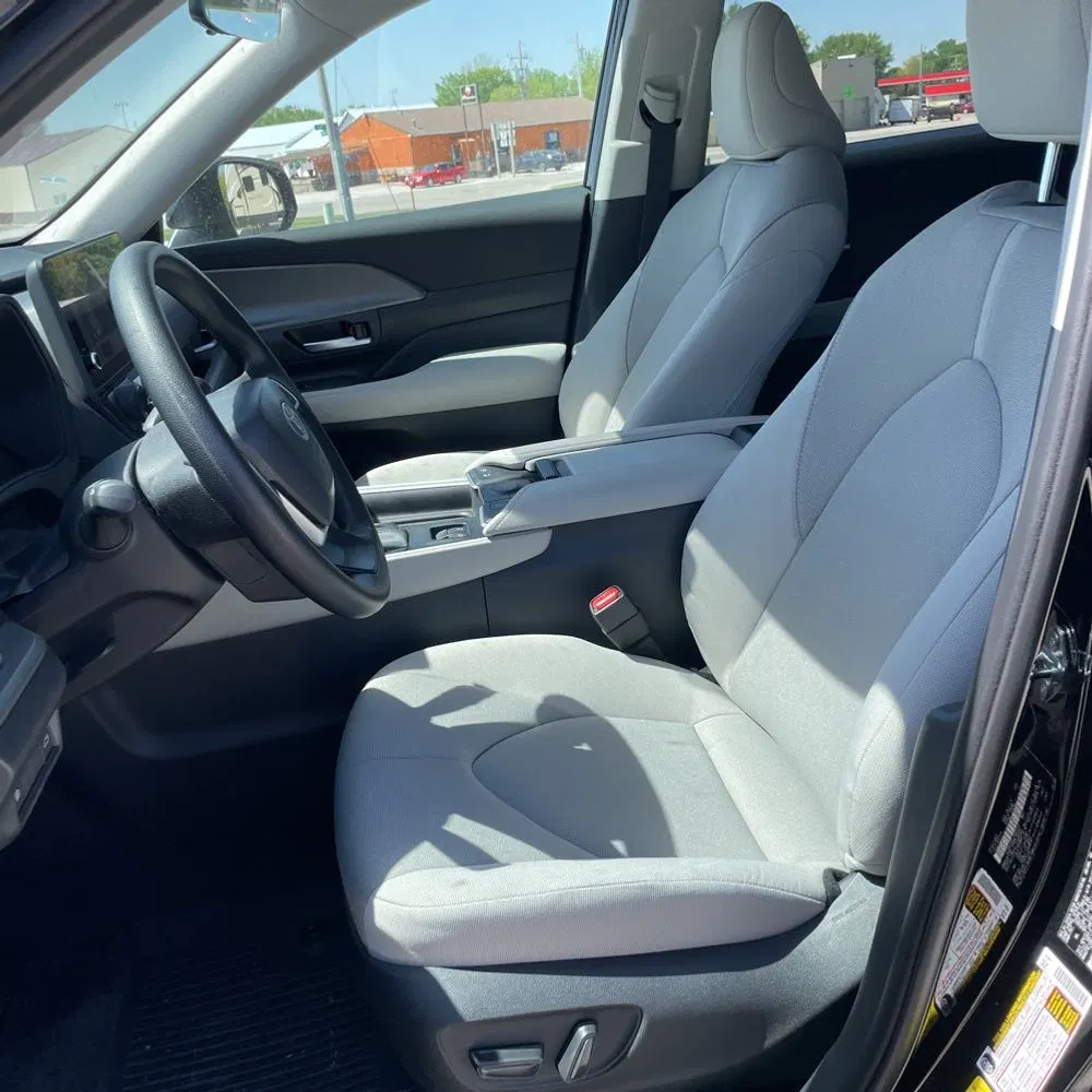 2025 Toyota Grand Highlander Hybrid LE