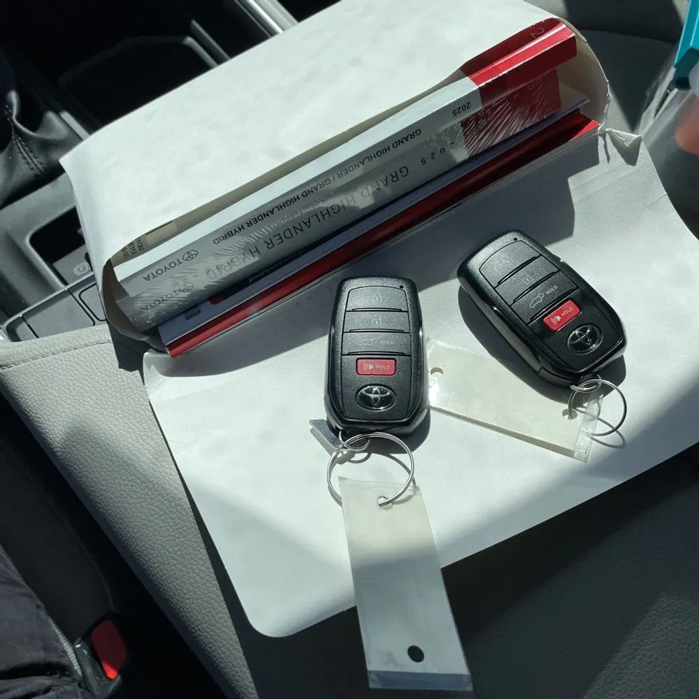 2025 Toyota Grand Highlander Hybrid LE