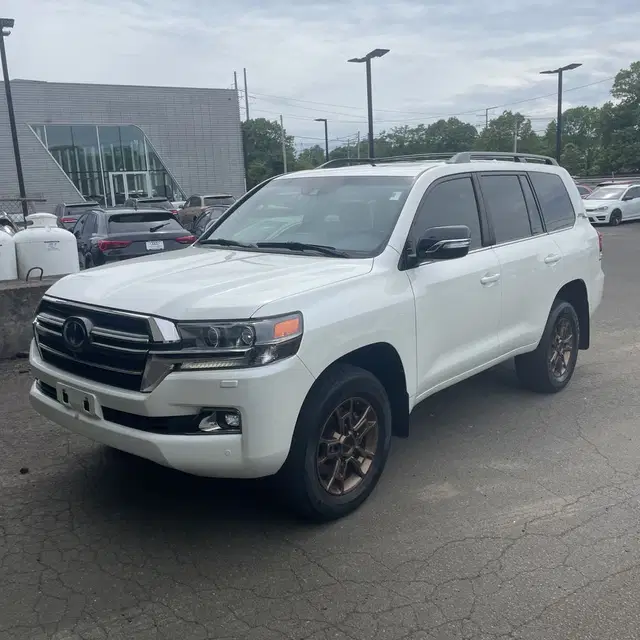 2020 Toyota Land Cruiser Heritage Edition