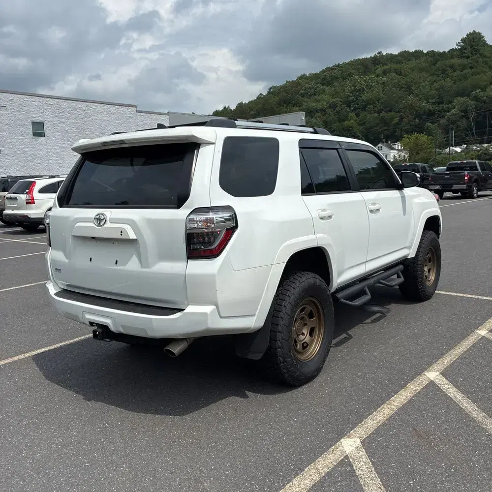 2024 Toyota 4Runner SR5 Premium