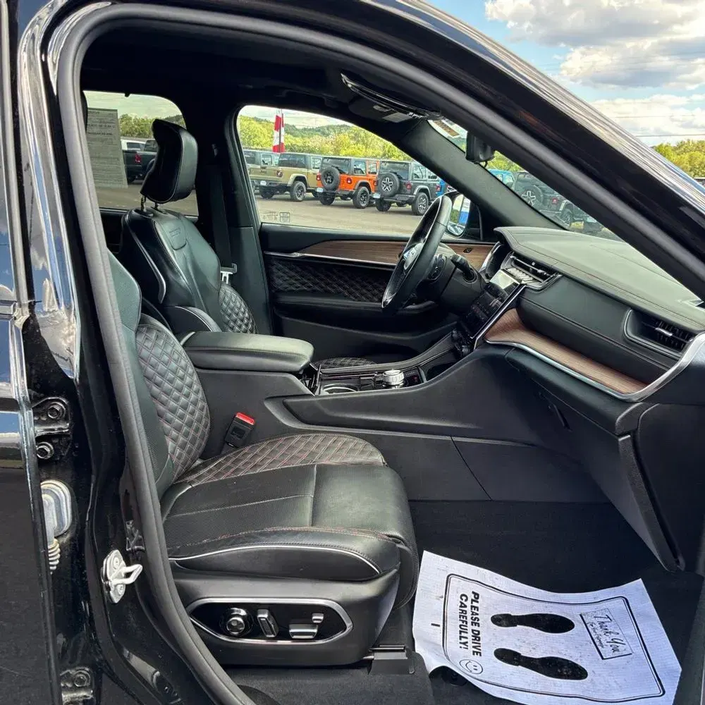 2023 Jeep Grand Cherokee L Summit