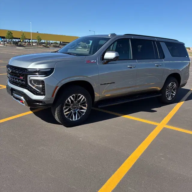 2025 Chevrolet Suburban Z71