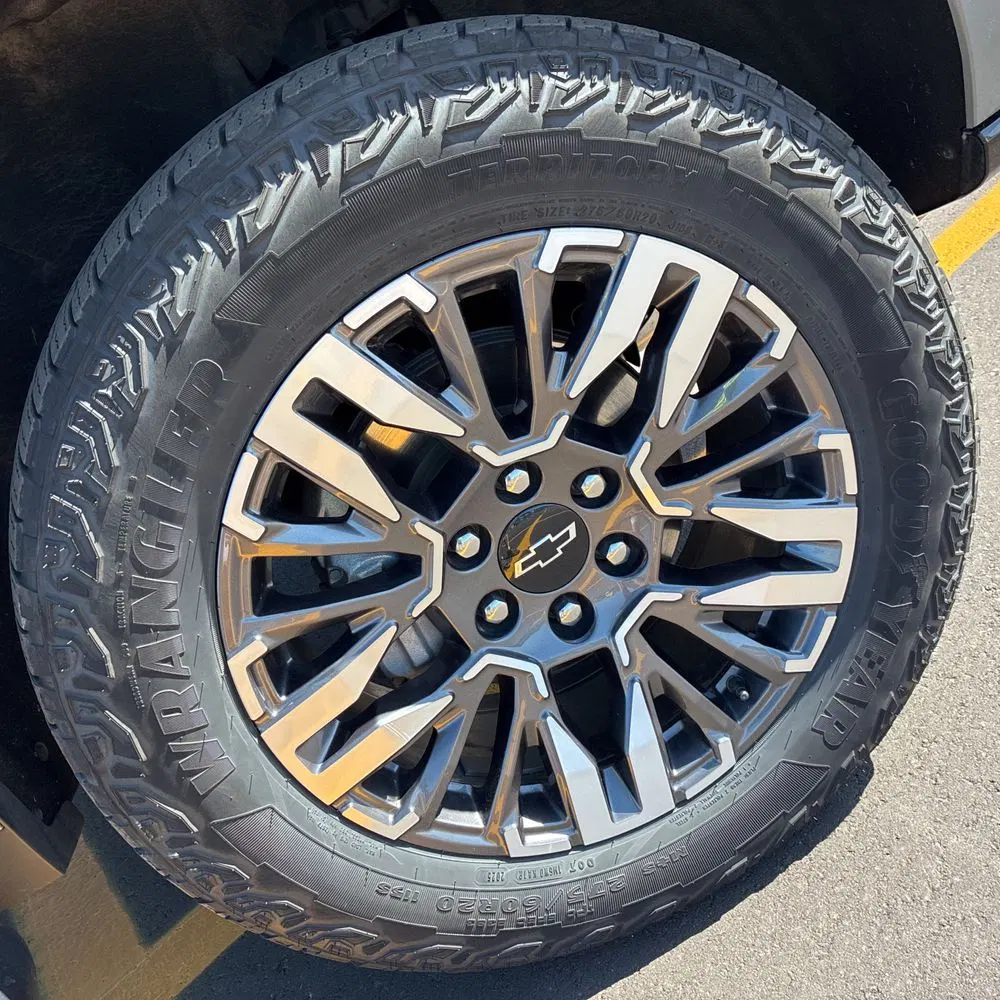 2025 Chevrolet Suburban Z71