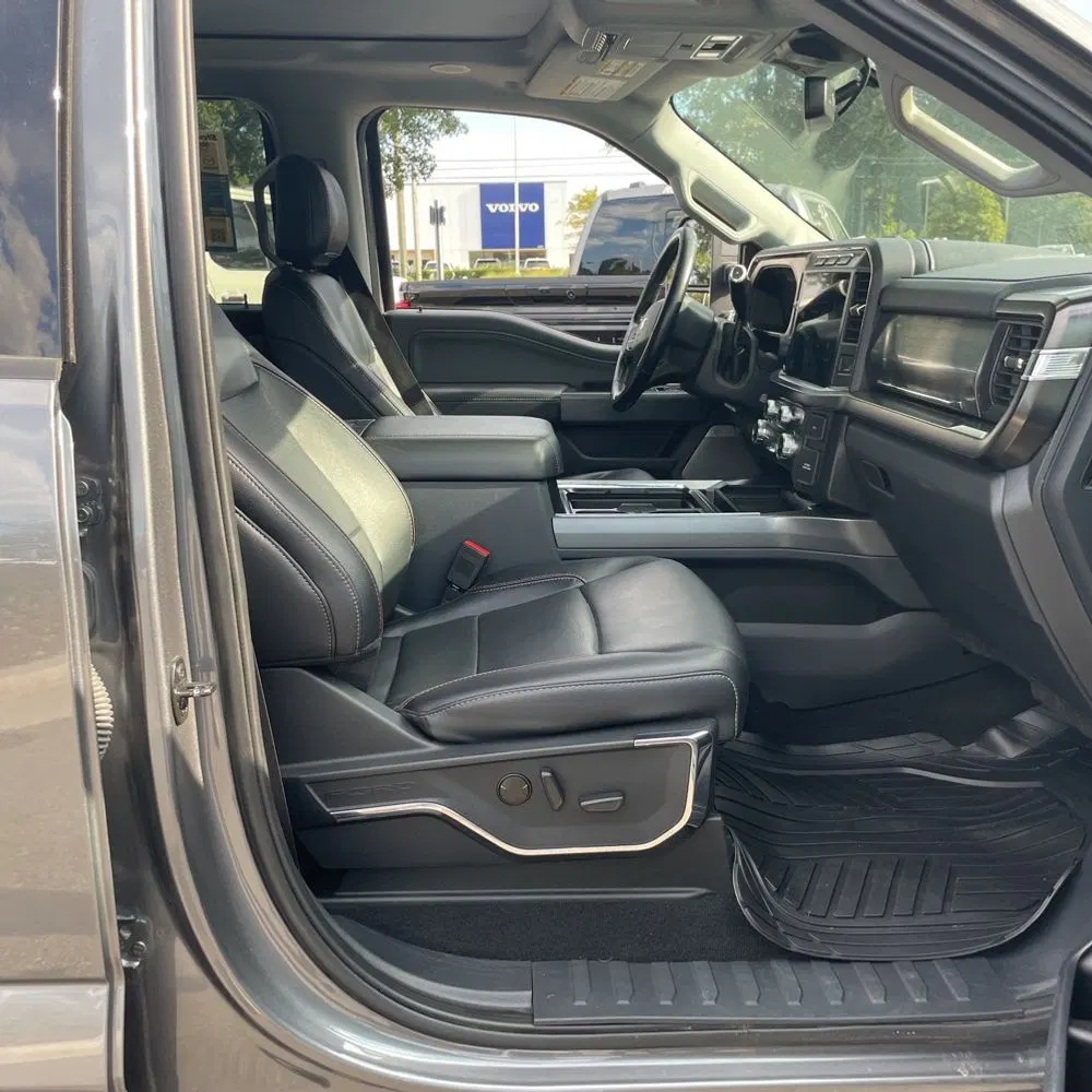 2023 Ford F250 S/D Lariat
