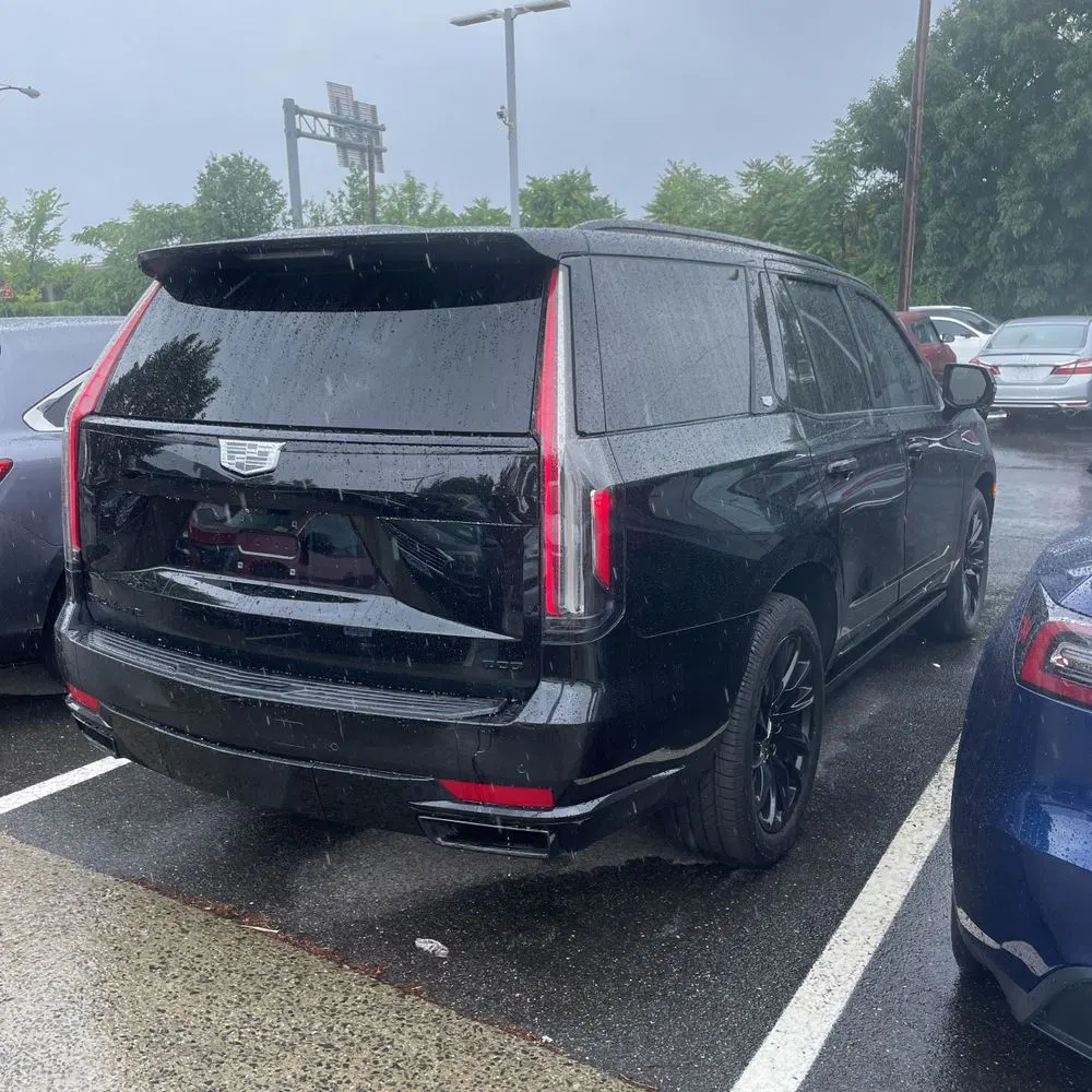 2022 Cadillac Escalade Sport