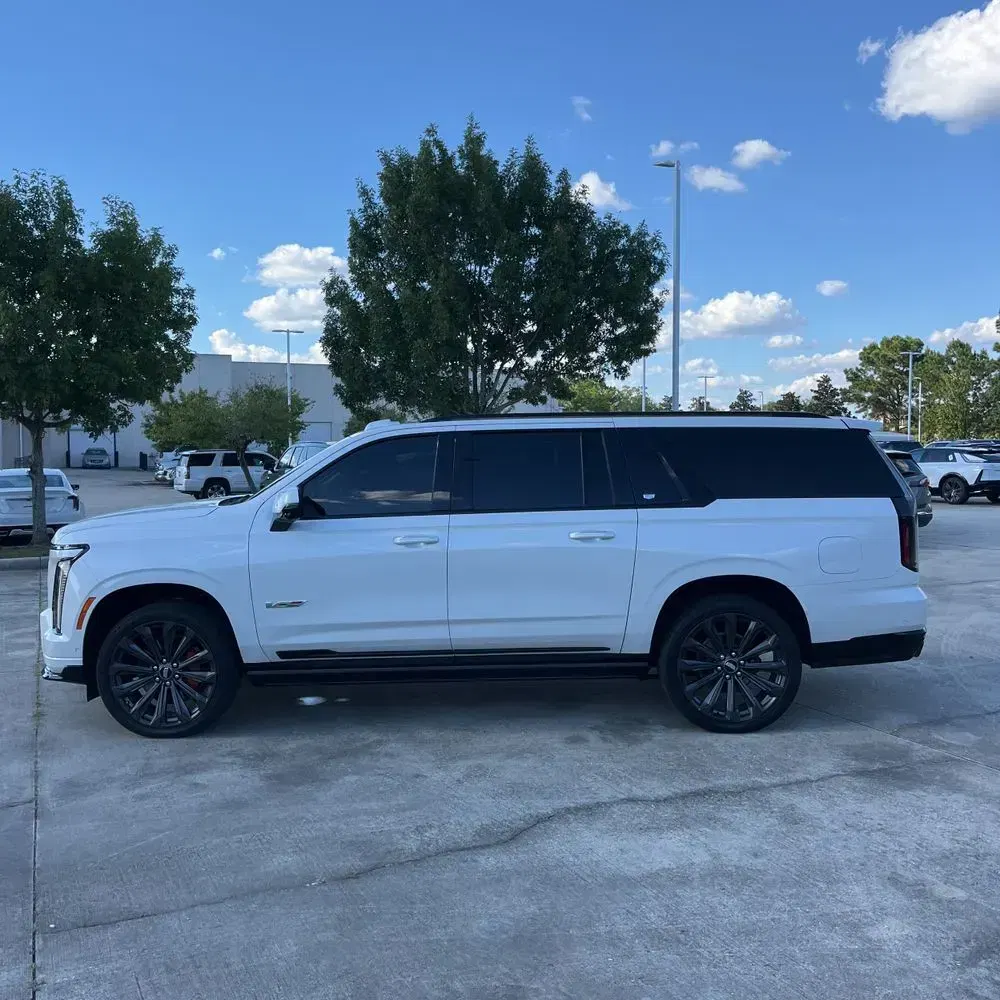 2025 Cadillac Escalade-V ESV Base