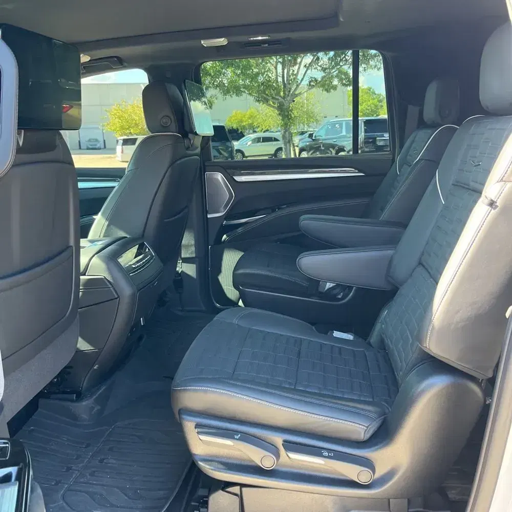 2025 Cadillac Escalade-V ESV Base