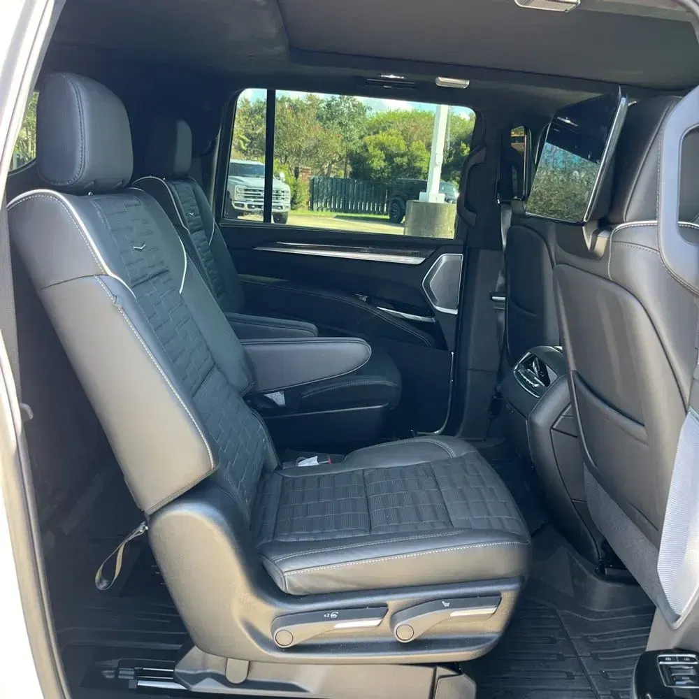 2025 Cadillac Escalade-V ESV Base