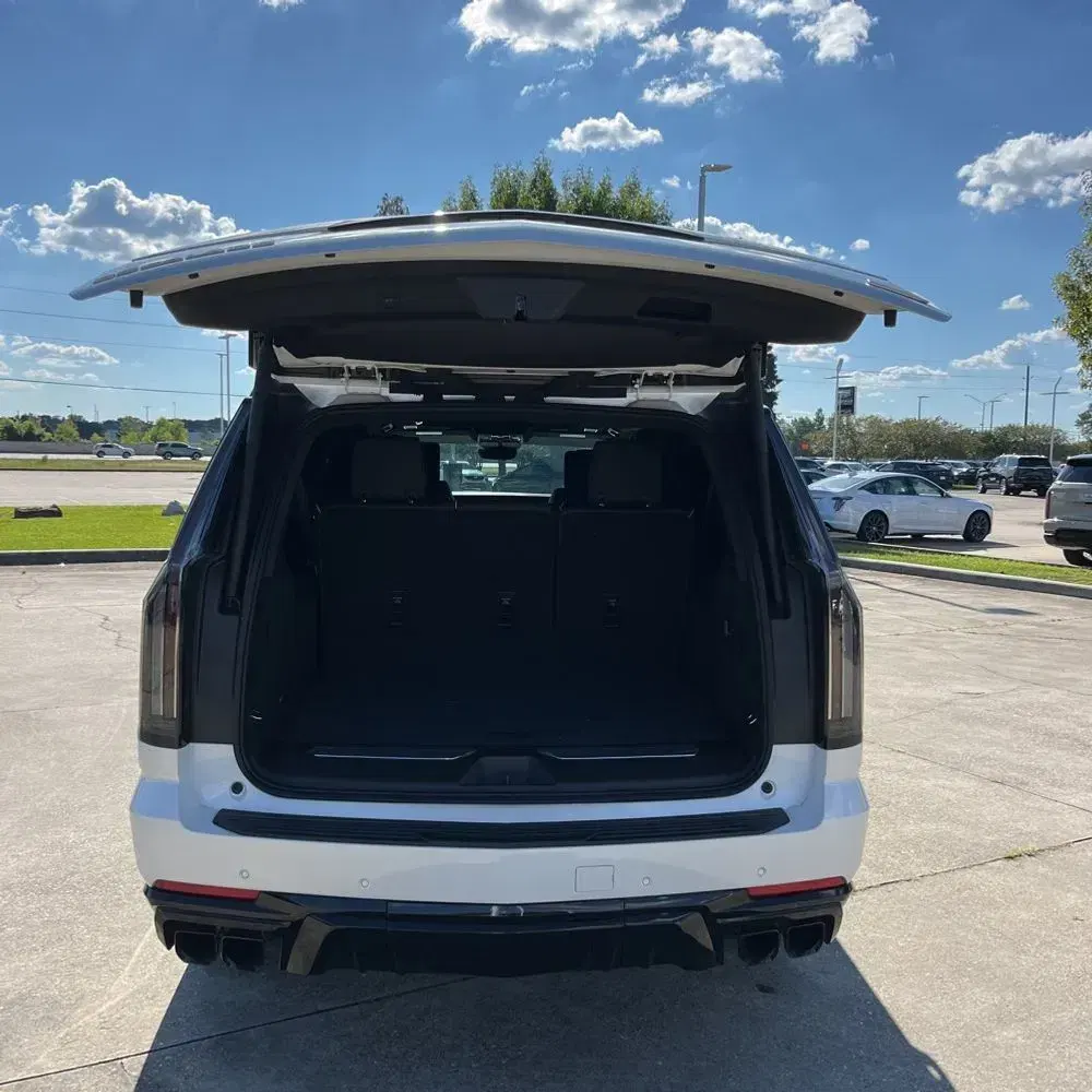 2025 Cadillac Escalade-V ESV Base