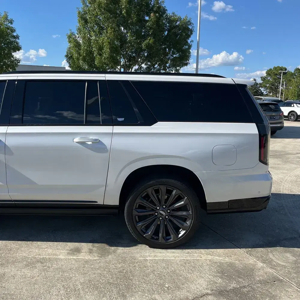 2025 Cadillac Escalade-V ESV Base