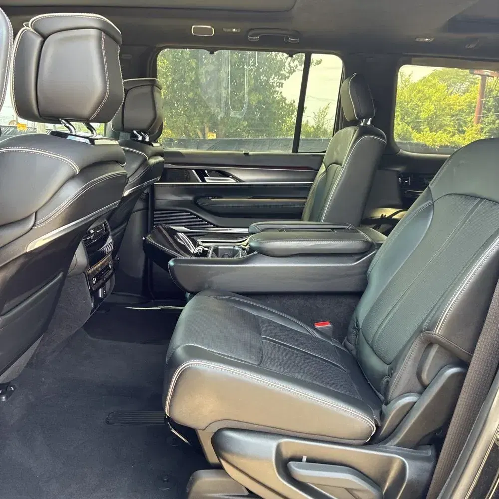 2023 Jeep Grand Wagoneer Series II Obsidian