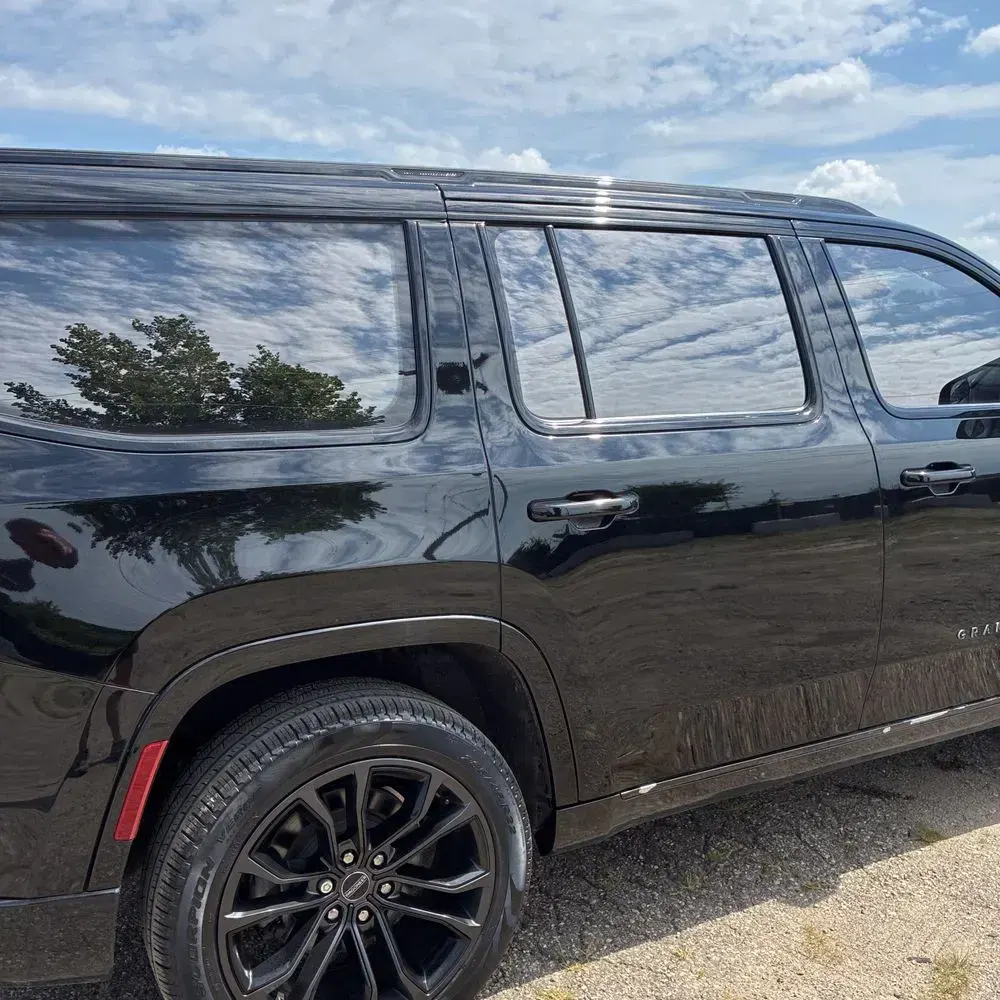 2023 Jeep Grand Wagoneer Series II Obsidian
