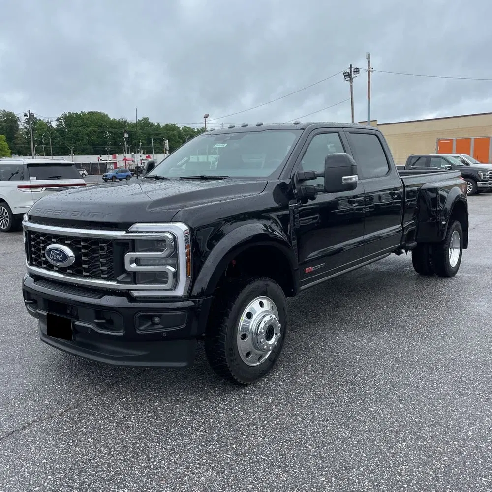 2025 Ford F-450 Super Duty Platinum