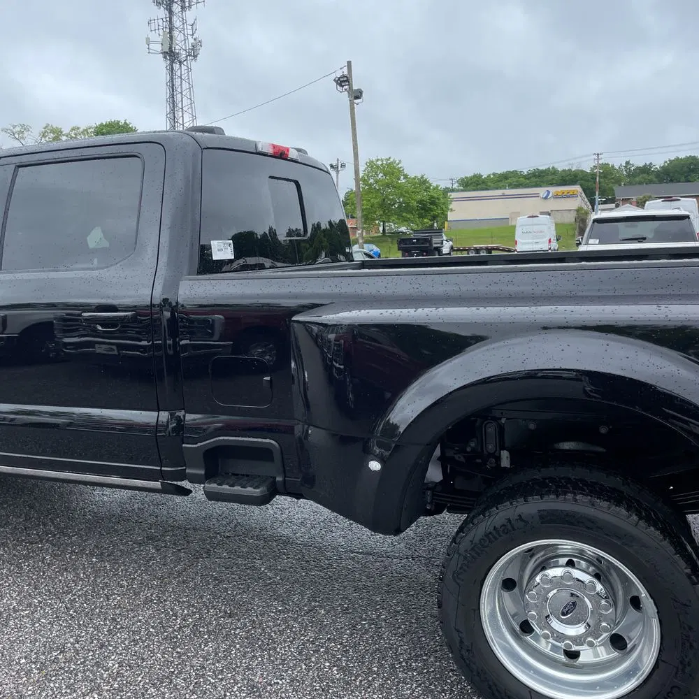 2025 Ford F-450 Super Duty Platinum