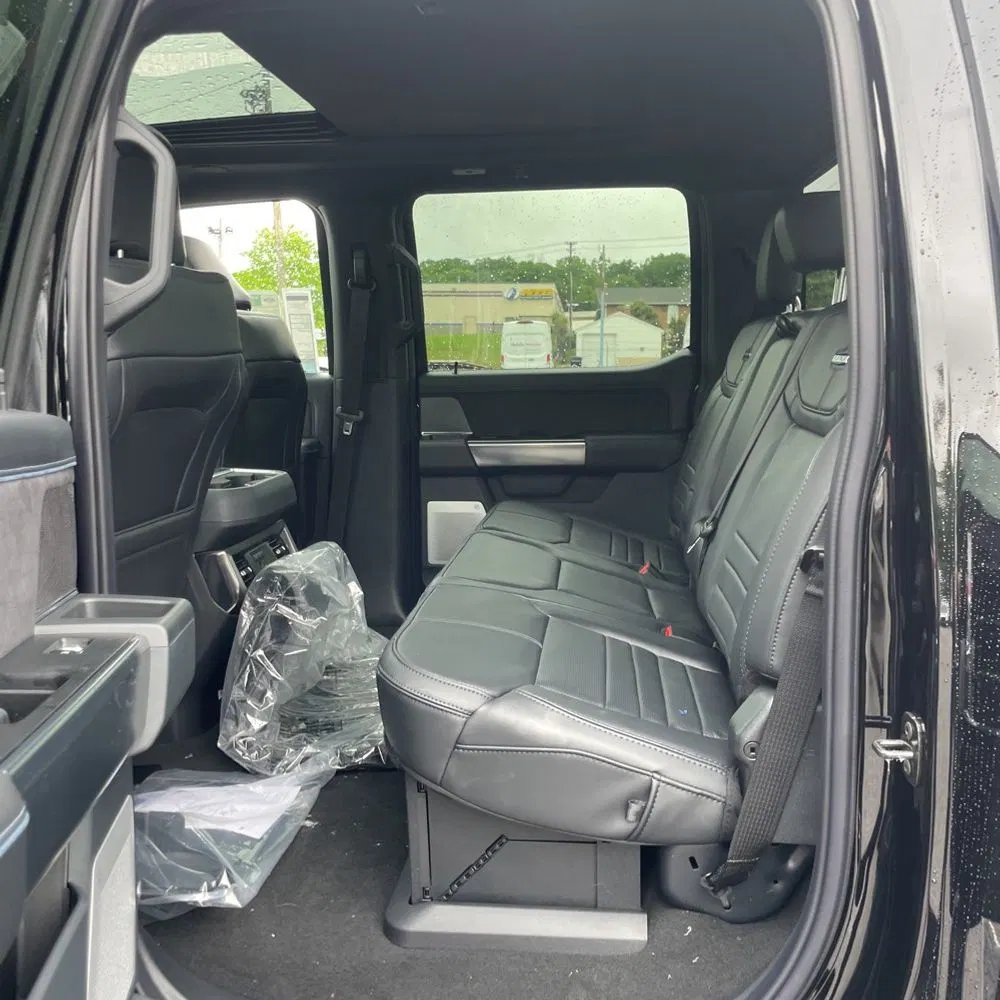 2025 Ford F-450 Super Duty Platinum