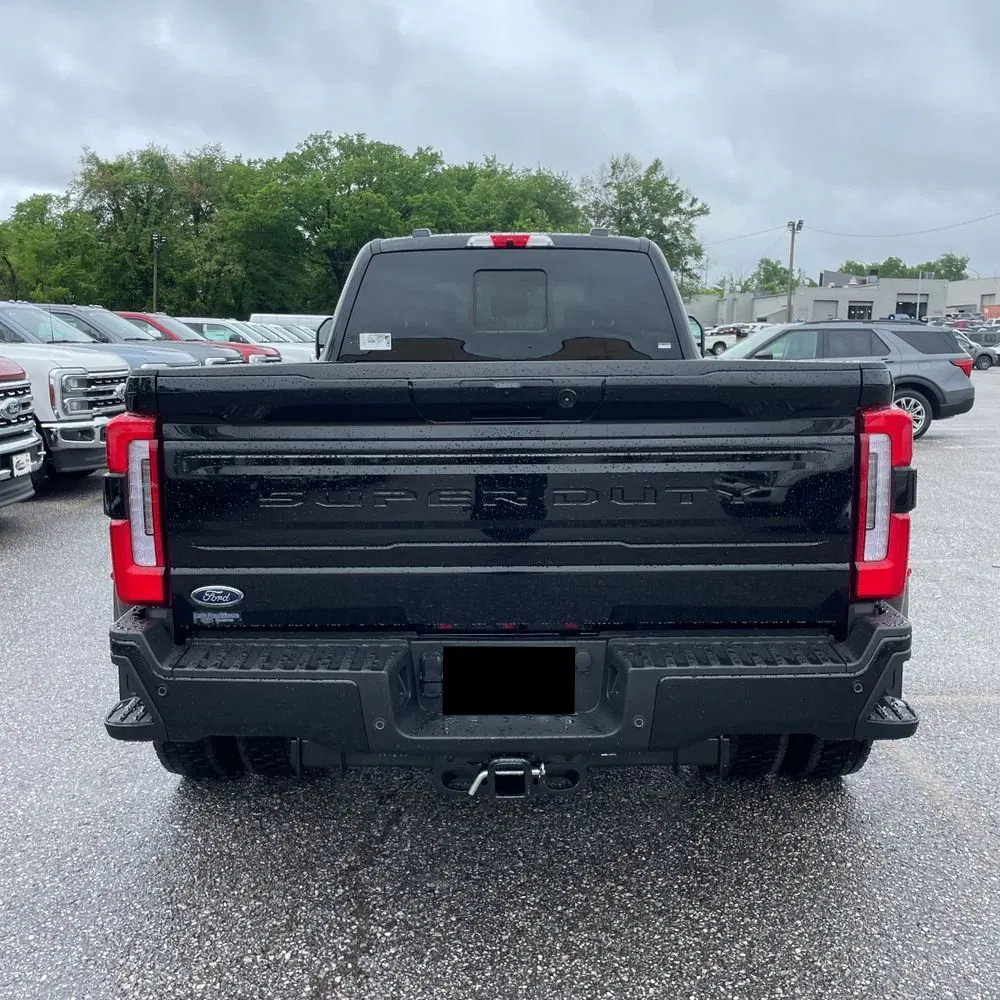 2025 Ford F-450 Super Duty Platinum