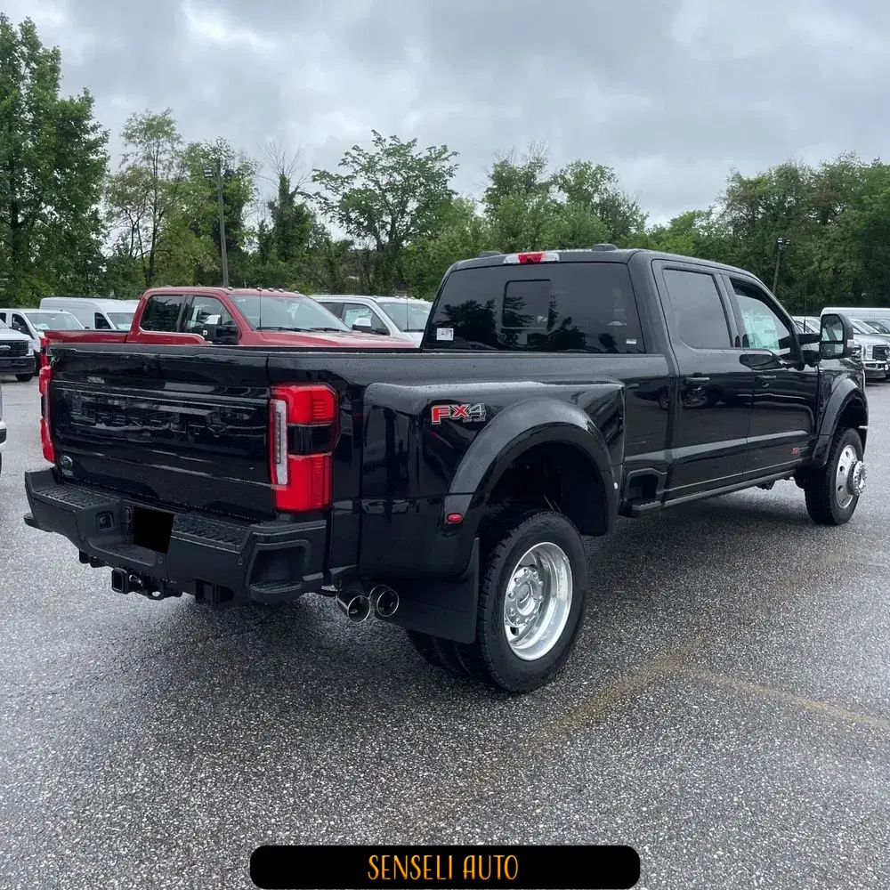 2025 Ford F-450 Super Duty Platinum