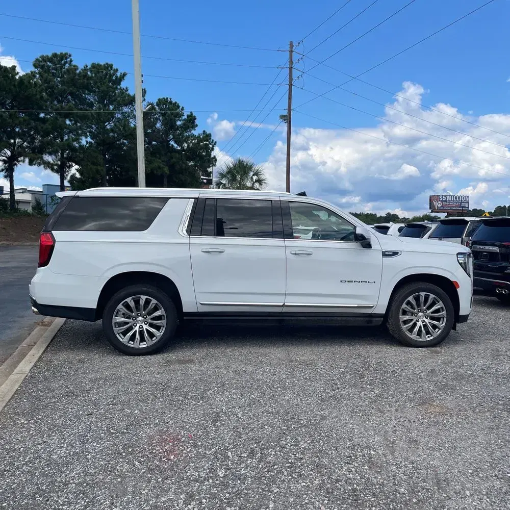 2023 GMC Yukon XL Denali