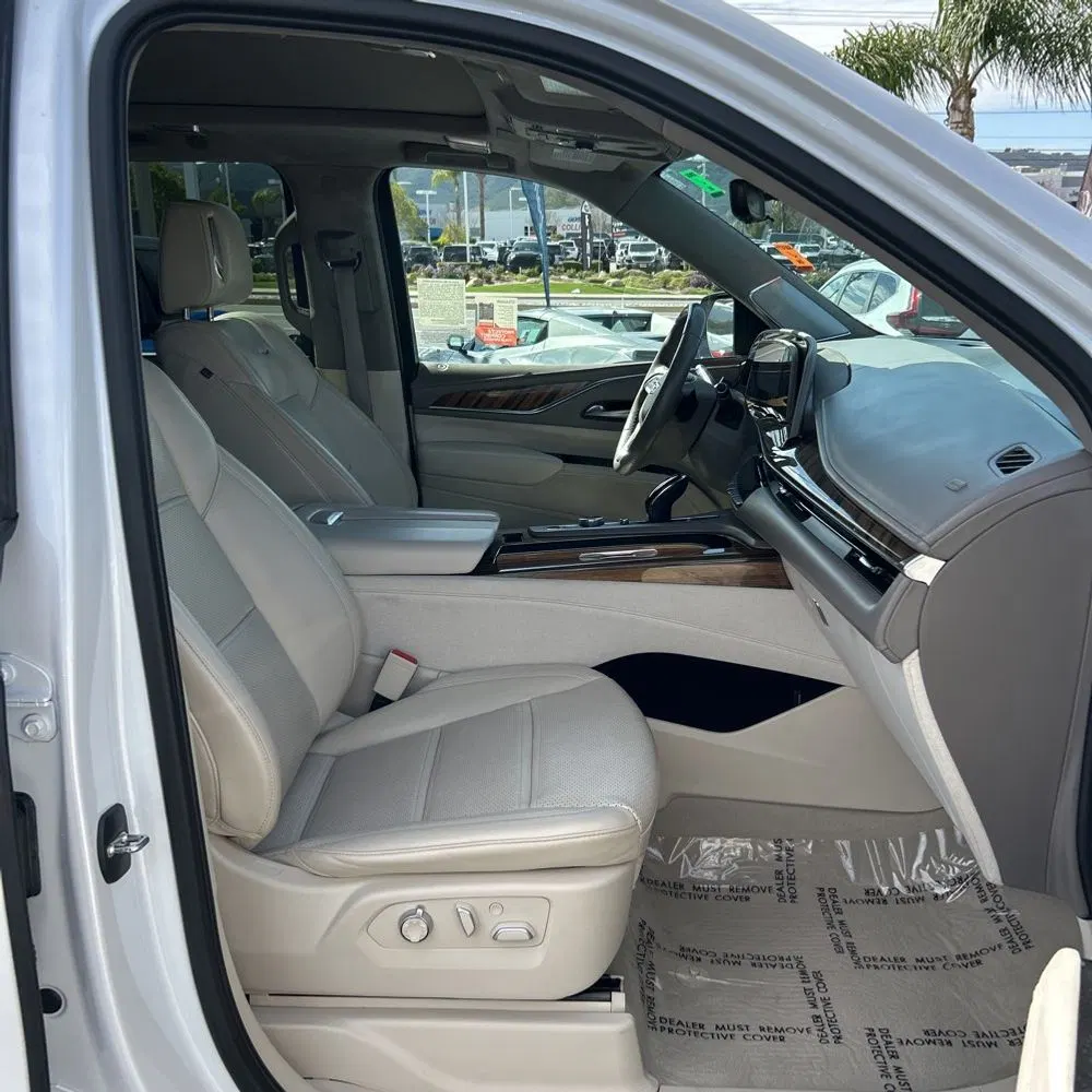 2023 Cadillac Escalade ESV Sport Platinum