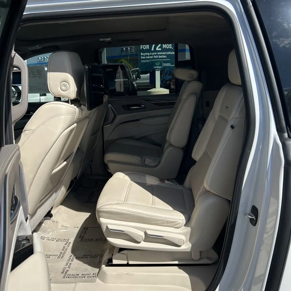 2023 Cadillac Escalade ESV Sport Platinum