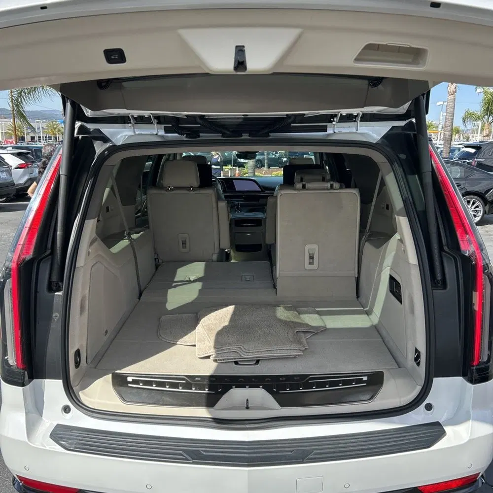 2023 Cadillac Escalade ESV Sport Platinum