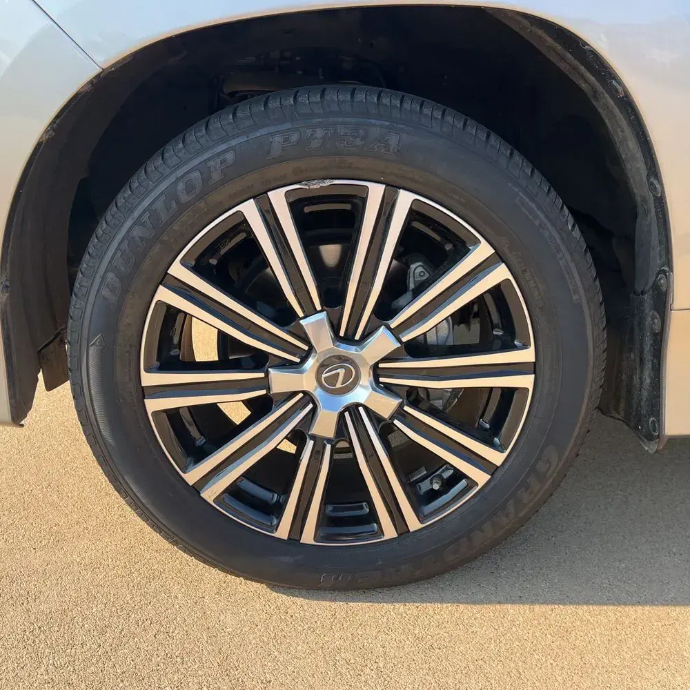 2020 Lexus LX 570 Three-Row